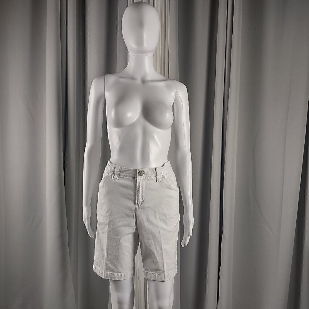 Lee Women's Cotton Blend White Mid Rise Regular Shorts Size 8M